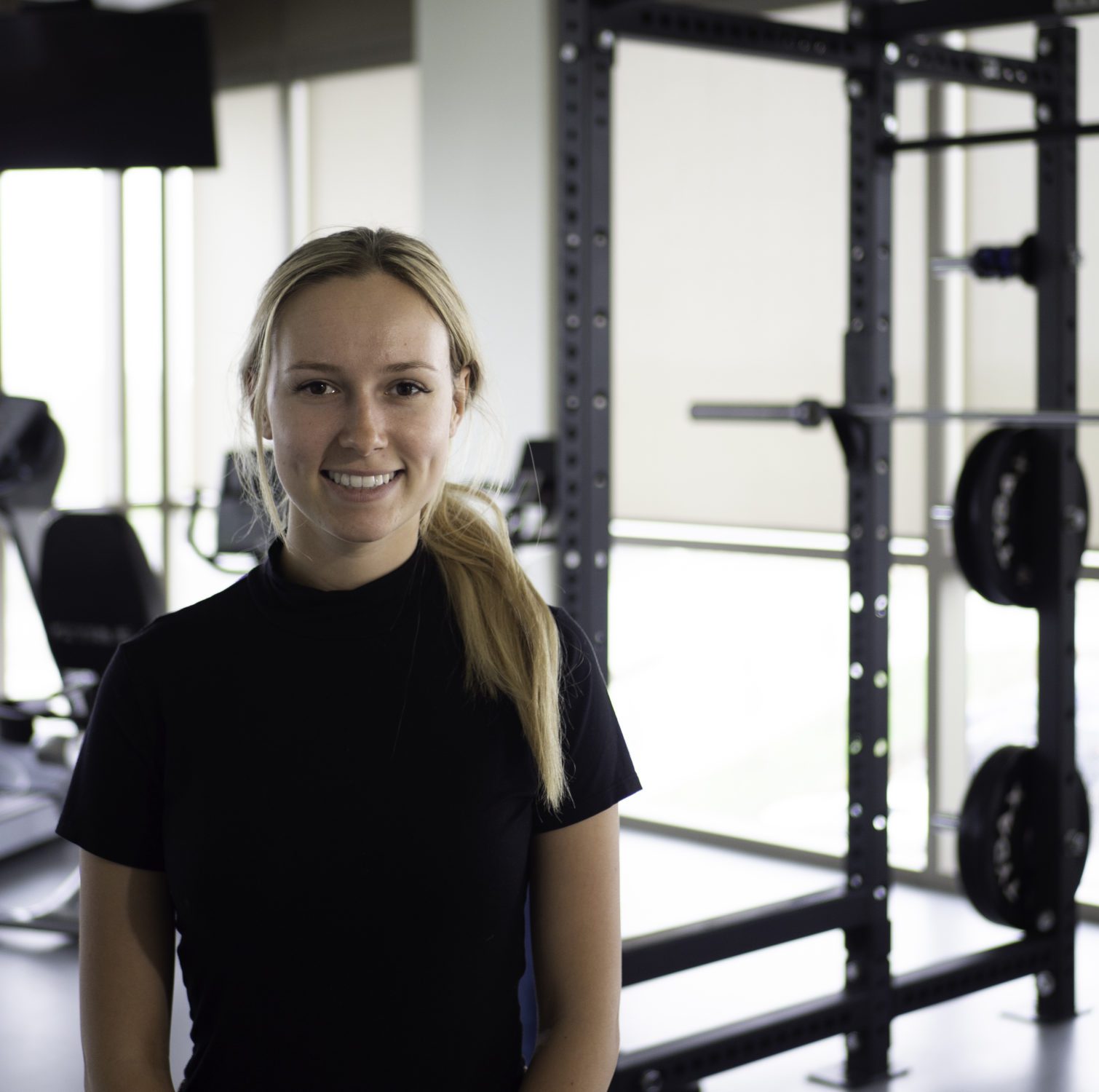 smiling-blonde-woman-2